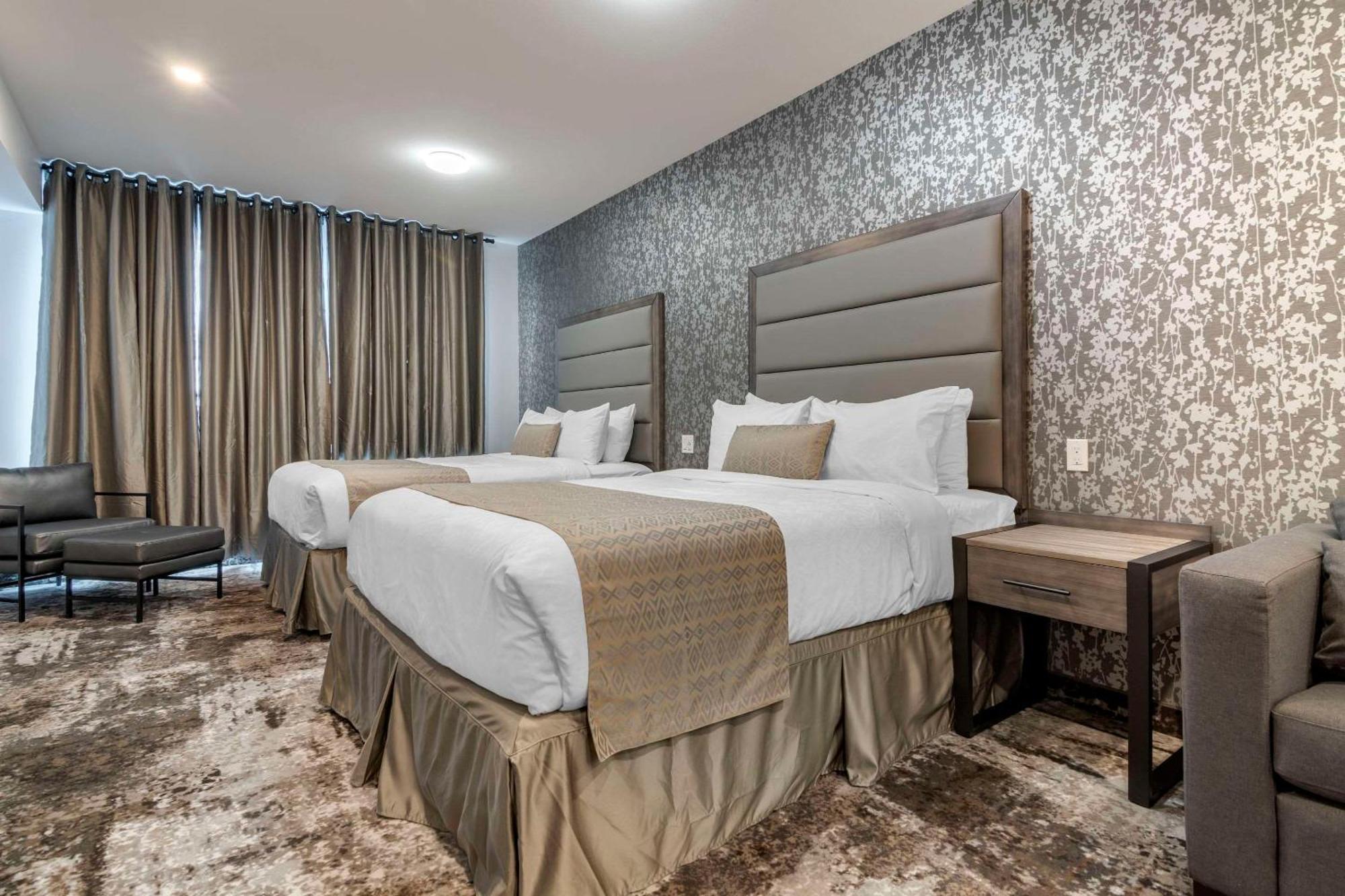The Hue Hotel, Ascend Hotel Collection Камлупс Екстериор снимка