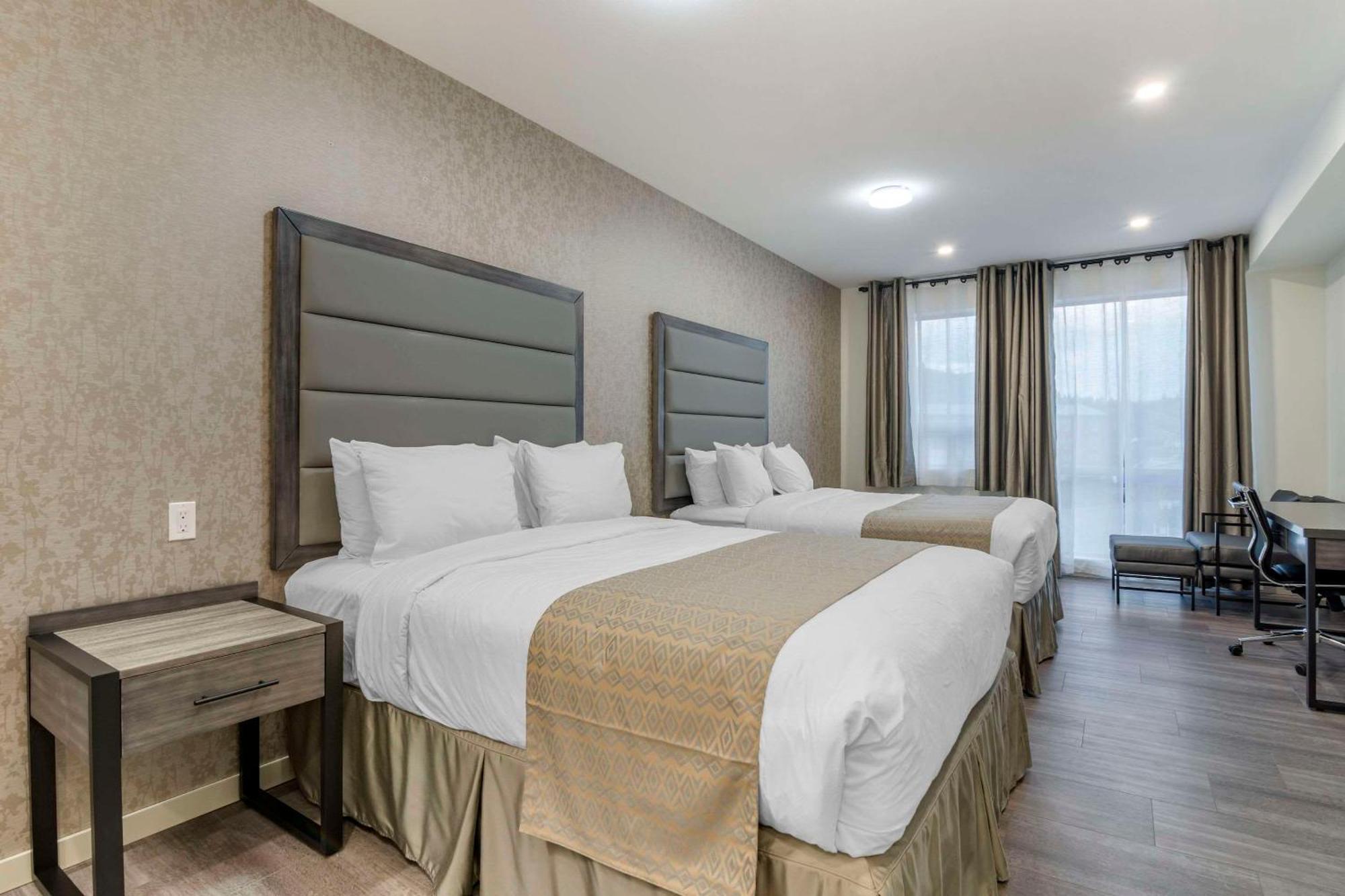 The Hue Hotel, Ascend Hotel Collection Камлупс Екстериор снимка